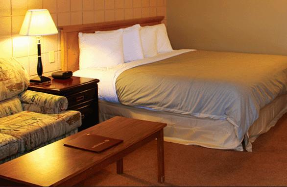 Canway Inn & Suites Dauphin Ngoại thất bức ảnh